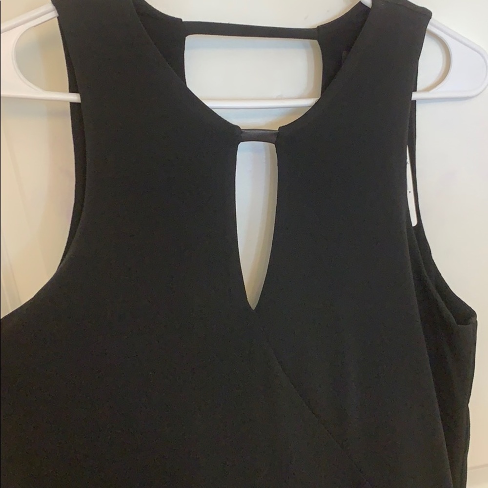 Rag & Bone V neck and back top leather detail